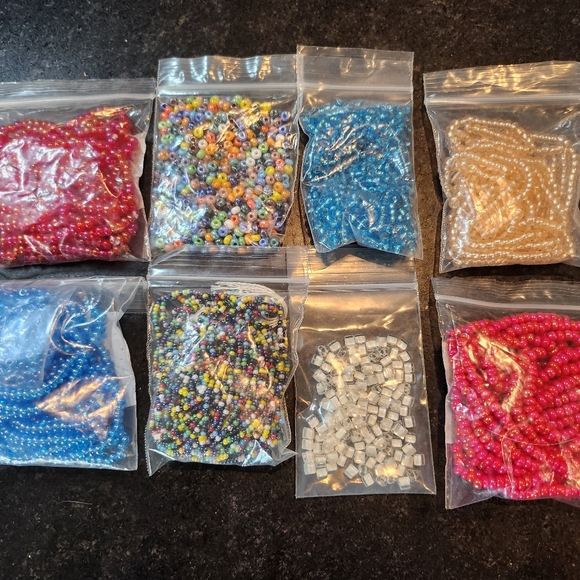 Assorted Seed Beads in Multiple Colors - Picture 10 of 15